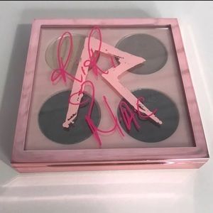 RiRi Hearts M.A.C eyeshadow palette